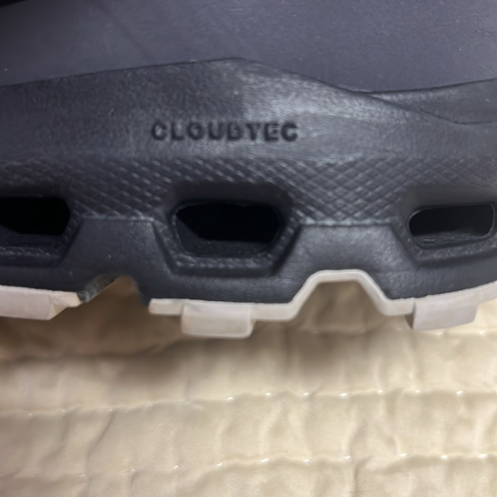 NWOT - ON Cloudvista Waterproof Trail Running Shoe- W 9.5 - Picture 8 of 14